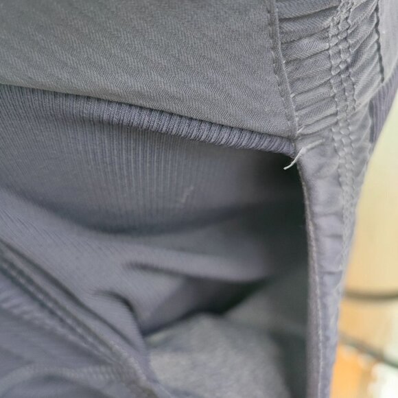 Lululemon Women’s Dance Studio Reversible Purple Hooded Jacket Size 2 - Picture 9 of 13